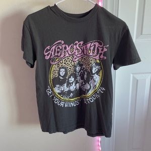 Women’s Aerosmiths band tshirt size small